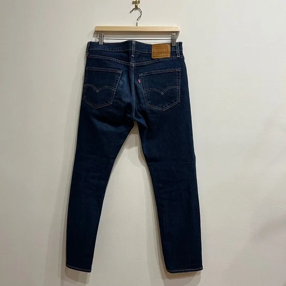 Levi's 550 Dark Wash - Picture 2 of 9
